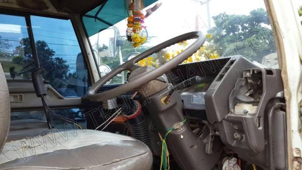 รถบรรทุก 10 ล้อดั๊มพ์ ยี่ห้อ MITSUBISHI รุ่น FN527M