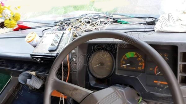 รถบรรทุก 10 ล้อดั๊มพ์ ยี่ห้อ MITSUBISHI รุ่น FN527M