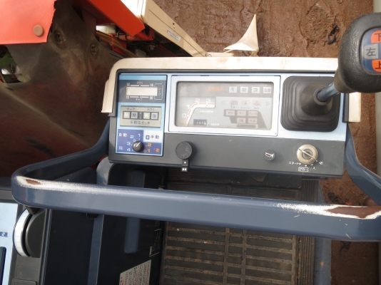 รถเกี่ยวข้าว KUBOTA 21แรง  ประหยัดค่าแรงงาน