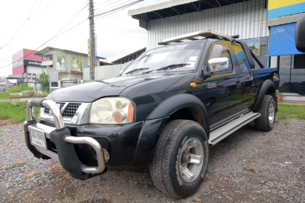 ลดราคาครับ ขาย NISSAN FRONTIER TD 27 TURBO  4WD