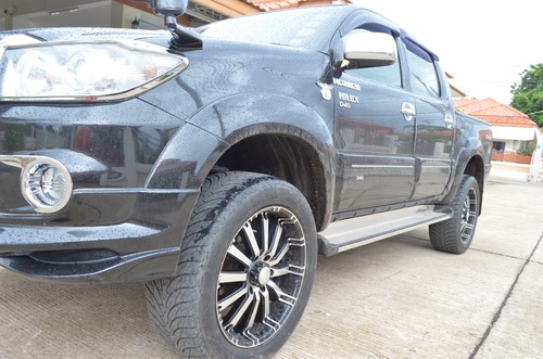 ขายล้อแม็ค พร้อมยาง ขอบ 20 นิ้ว