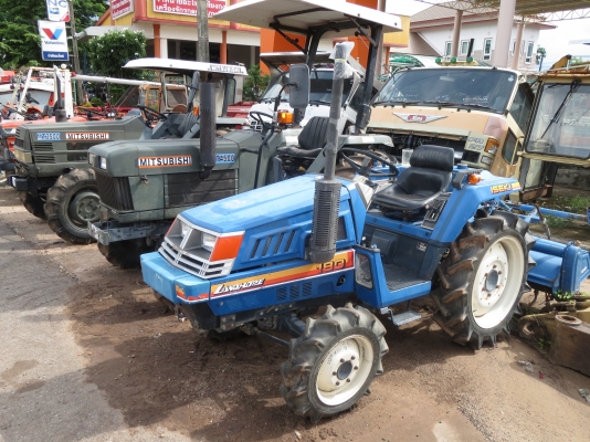 รถไถนานั่งขับ รถนำเข้าจากญี่ปุ่น 14, 22, 35, 45แรง มีหลายคันค่ะ