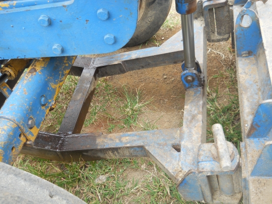 ขายรถไถฟอร์ด6610แท้อุปกรณ์ครบสภาพพร้อมใช้ราคาต่อรองได้รถอยู่ปากช่อง