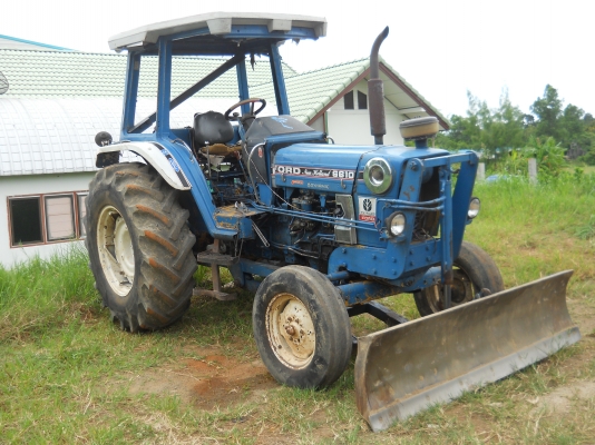 ขายรถไถฟอร์ด6610แท้อุปกรณ์ครบสภาพพร้อมใช้ราคาต่อรองได้รถอยู่ปากช่อง