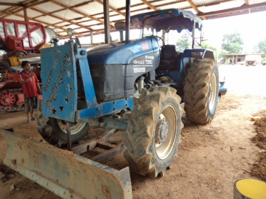 ขายรถไถฟอร์ดTS90 2เพลาเกียรกลาง เสี่ยขวัญชัย จ.ร้อยเอ็ด มัดจำ45000บาทแล้วคับ