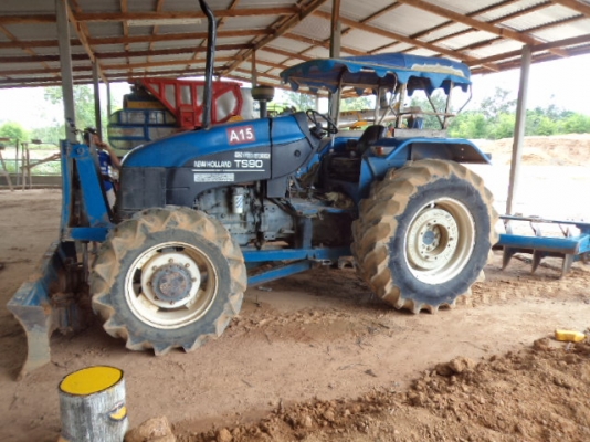 ขายรถไถฟอร์ดTS90 2เพลาเกียรกลาง เสี่ยขวัญชัย จ.ร้อยเอ็ด มัดจำ45000บาทแล้วคับ