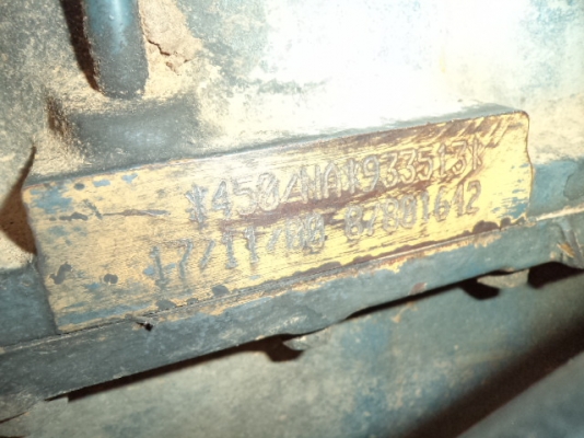 ขายรถไถฟอร์ดTS90 2เพลาเกียรกลาง เสี่ยขวัญชัย จ.ร้อยเอ็ด มัดจำ45000บาทแล้วคับ