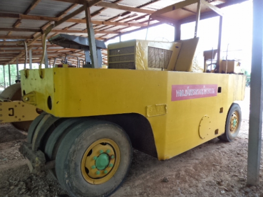 ขายรถบดล้อยาง สภาพดี พร้อมใช้