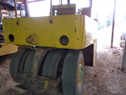 ขายรถบดล้อยาง สภาพดี พร้อมใช้