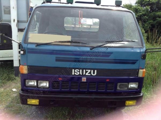 รถบรรทุก 6 ล้อ ยี่ห้อ ISUZU รุ่น NPR 120 แรงม้า รถบรรทุก 6 ล้อ ยี่ห้อ ISUZU รุ่น NPR 120 แรงม้า
