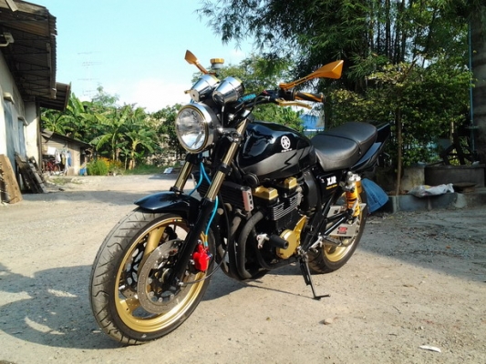 xjr 400 + ทะเบียน ของแต่งล้นๆ ของใหม่เกือบทั้งคัน ต่อรองได้