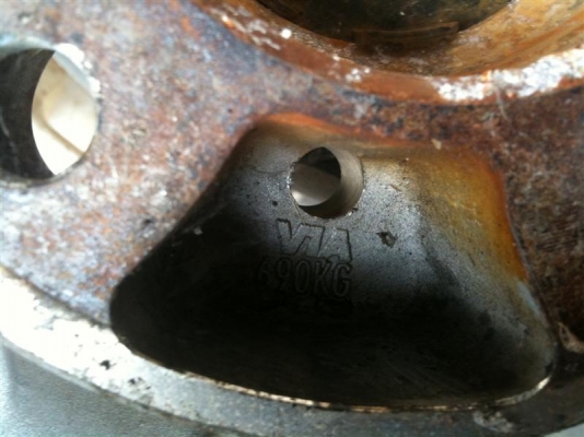 แม๊กเก่าญี่ปุ่นครับ 5 รู 114 ครับ หน้ากว้าง 7 นิ้ว ขอบ 17 นิ้ว