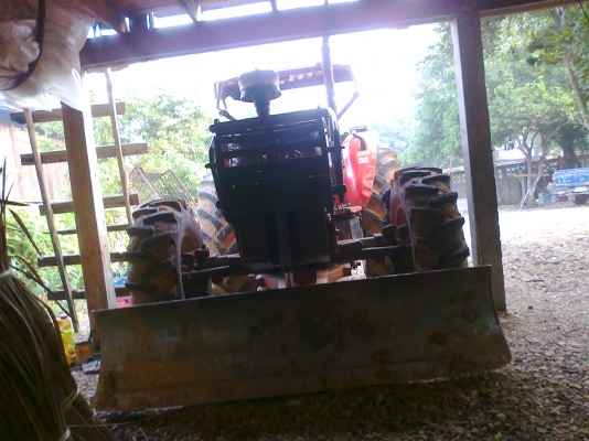 ขายด่วน!..รถไถ KUBOTA M9504 ใหม่ มีใบดันหน้า และ ผาน 4 อย่างดี. พร้อมแล้วสำหรับการลุยงาน!