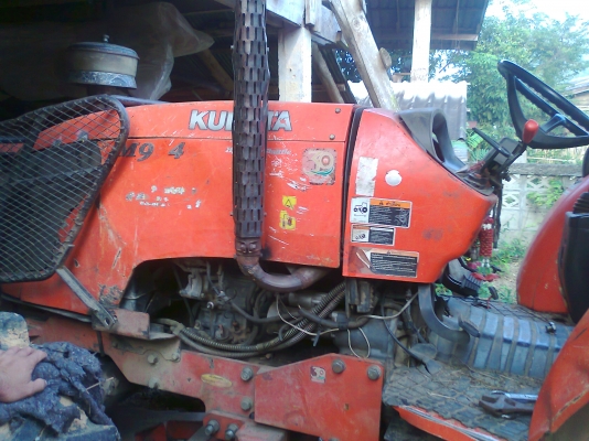 ขายด่วน!..รถไถ KUBOTA M9504 ใหม่ มีใบดันหน้า และ ผาน 4 อย่างดี. พร้อมแล้วสำหรับการลุยงาน!