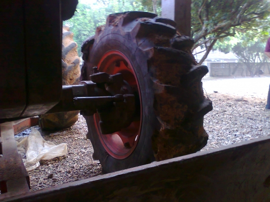 ขายด่วน!..รถไถ KUBOTA M9504 ใหม่ มีใบดันหน้า และ ผาน 4 อย่างดี. พร้อมแล้วสำหรับการลุยงาน!