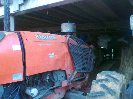 ขายด่วน!..รถไถ KUBOTA M9504 ใหม่ มีใบดันหน้า และ ผาน 4 อย่างดี. พร้อมแล้วสำหรับการลุยงาน!