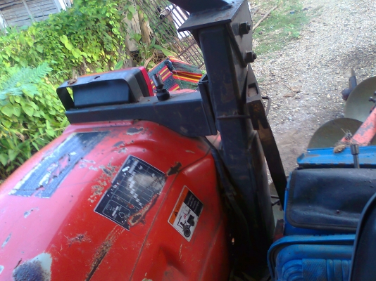 ขายด่วน!..รถไถ KUBOTA M9504 ใหม่ มีใบดันหน้า และ ผาน 4 อย่างดี. พร้อมแล้วสำหรับการลุยงาน!