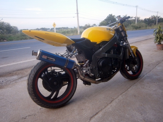ขายคาวาซากิ 400 ครับ แต่งไฟเบ้อใหม่ครับ