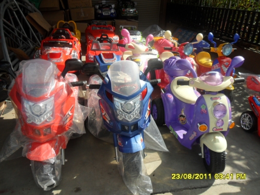 รถเด็กเล่นไฟฟ้า รถมอไซด์เครื่องยนต์ขนาดเล็ก