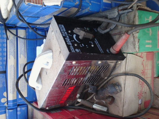 ขาย เครื่องเชื่อมแบบหิ้วใช้2เดื่อน3200บาท