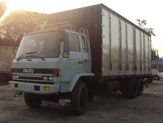 ขาย อีซูซุ  ร๊อกกี้  195  ตู้ 10 บาน