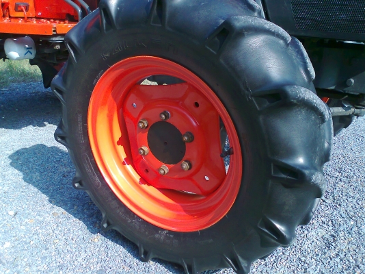 ขายรถไถ KUBOTA L3608  ชั่วโมงทำงาน 1300ชม.