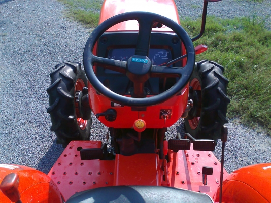 ขายรถไถ KUBOTA L3608  ชั่วโมงทำงาน 1300ชม.