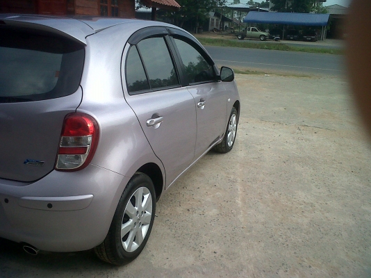 ขายรถนิสสันมาร์สตัวท๊อปสุดVLครับ กดบุ้มสตาด  สีสวยบางเดิมครับ