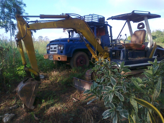 ขายด่วน!..รถแบคโฮ KOMATSU PC30-5 สวย ขุดดินได้แรงดี ไม่มีโหลด.