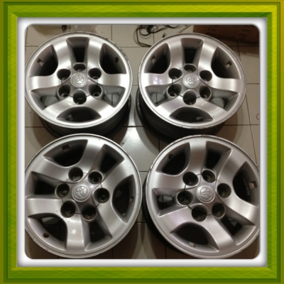 ขายแม็กซ์เดิม Toyota D4D ขอบ15 6 รู 139.7 ราคา 4,300 บาท