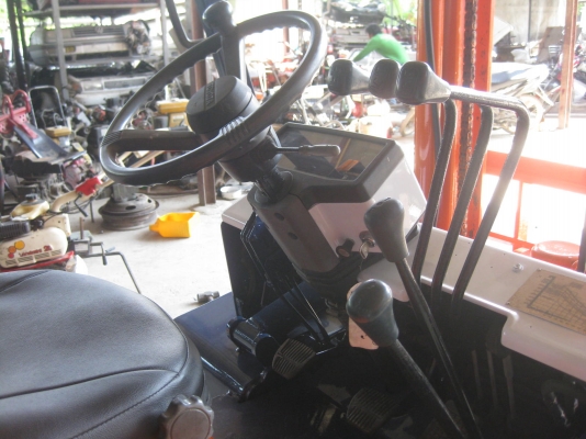 ขายรถยกFORKLIFT TOYOTA 5FD25 E.1Zเครื่องยนต์ดีเซล ล้อคู่ มีงาสาม พร้อมใช้งาน