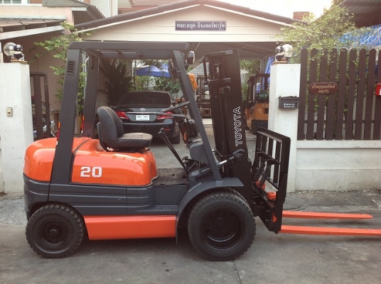 ขาย ฟอล์คลิฟต์ 2.0 ตัน  TOYOTA 6FD20  รถเก่าญี่ปุ่น  เท งา ได้