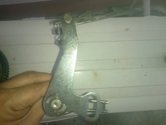 อร่อยหัวเขา  ติดต่อ 081-931-5032