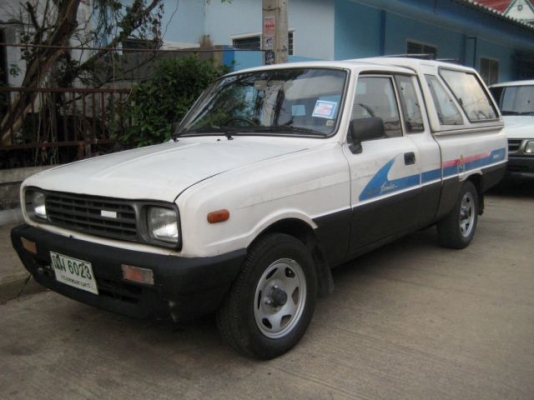 ขายด่วน ๆ Mazda familia Super Cab ปี 93 เบนซิน 1.4 เครื่องนิ่งเงียบมาก สภาพสวย สี เดิมๆ พร้อมหลังคา แอร์หน้า-หลัง