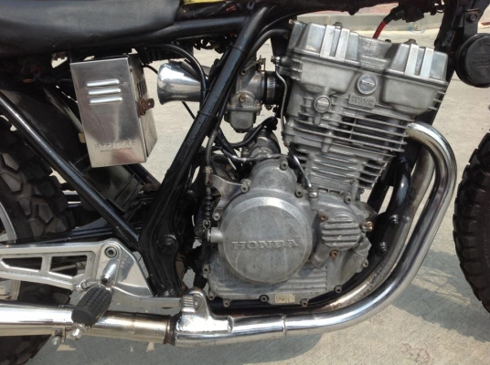 __NU-RANGSIT____ขาย CLUBMAN250 ประกอบใหม่มือ 1  ของเเต่งเเท้ 34000 ต่อรองได้ครับ