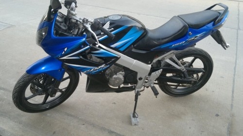 ขาย CBR เดิมๆสวยๆเครื่องเยี่ยม ขาย 28000 บาท