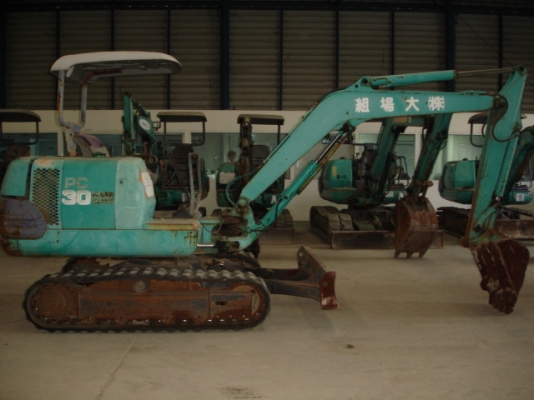 แบคโฮราคาถูก KOMATSU PC30-7 ปี 1991 สภาพสวยพร้อมใช้งานได้เลยนำเข้าจากญี่ปุ่น สนวจคลิ๊กเลยค่ะ แบคโฮราคาถูก KOMATSU PC30-7 ปี 1991 สภาพสวยพร้อมใช้งานได้เลยนำเข้าจากญี่ปุ่น สนวจคลิ๊กเลยค่ะ