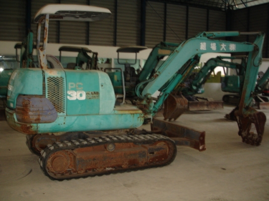 แบคโฮราคาถูก KOMATSU  PC30-7  ปี 1991 สภาพสวยพร้อมใช้งานได้เลยนำเข้าจากญี่ปุ่น สนวจคลิ๊กเลยค่ะ