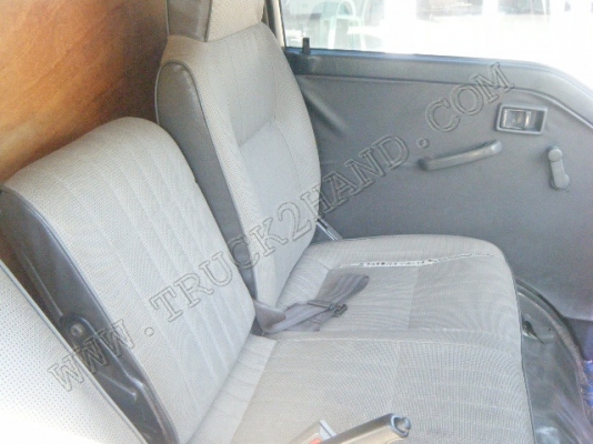 รถตู้ ยี่ห้อ NISSAN ขนาด 85 แรงม้า รถมีเอกสารพร้อมโอน รถตู้ ยี่ห้อ NISSAN ขนาด 85 แรงม้า รถมีเอกสารพร้อมโอน