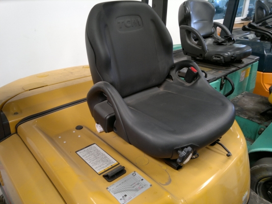 ขายรถฟอร์คลีฟท์ TCM FD25T3 เสา 3เมตร เกียร์ออโต้ปี2011, 87ชม. รถนอกนำเข้า สวยราคาไม่แพงครับติดต่อ มานะ 085-9049669