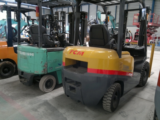 ขายรถฟอร์คลีฟท์ TCM FD25T3 เสา 3เมตร เกียร์ออโต้ปี2011, 87ชม. รถนอกนำเข้า สวยราคาไม่แพงครับติดต่อ มานะ 085-9049669