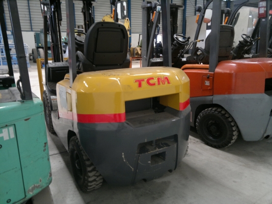 ขายรถฟอร์คลีฟท์ TCM FD25T3 เสา 3เมตร เกียร์ออโต้ปี2011, 87ชม. รถนอกนำเข้า สวยราคาไม่แพงครับติดต่อ มานะ 085-9049669