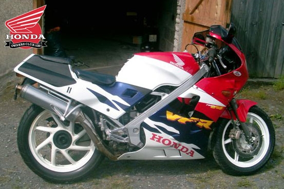 หาผ่อน/ดาวน์ GSX-R/VFR/CBR ตัว 400 ครับ