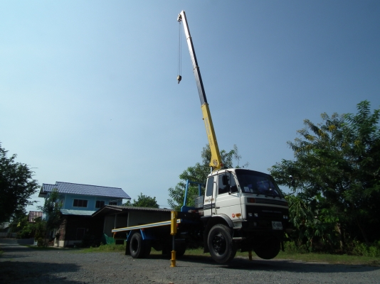 บริการ6ล้อติดเครน 3 ตัน 4 ปลอก ให้เช่า รายวัน รายเดือน เขตสมุทรสาครและใกล้เคียง