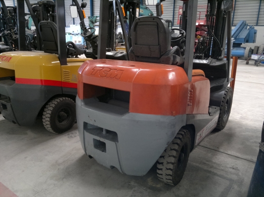 ขายรถฟอร์คลีฟท์ TCM FD25T3 เสา 4350m. เกียร์ออโต้ปี2005, 5409ชม. รถนอกนำเข้า ติดต่อ มานะ 085-9049669