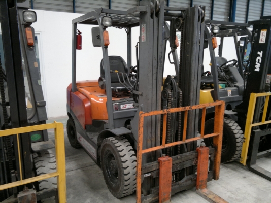 ขายรถฟอร์คลีฟท์ TCM FD25T3 เสา 4350m. เกียร์ออโต้ปี2005, 5409ชม. รถนอกนำเข้า ติดต่อ มานะ 085-9049669