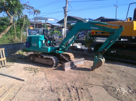 ขายด่วน!..รถขุด KOMATSU PC20-7 ใหม่ แน่น สวยทั้งคัน.