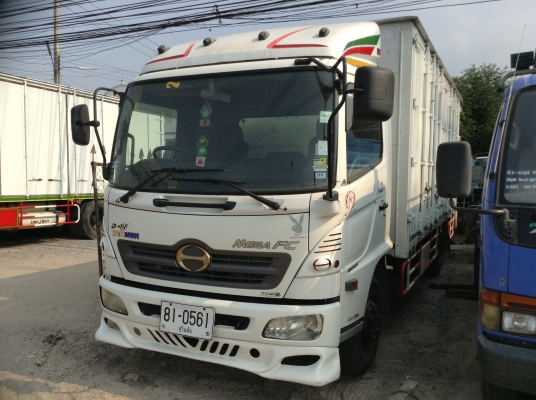 ขาย6ล้อตู้5.5ม. 10บาน เครื่อง144แรงม้า