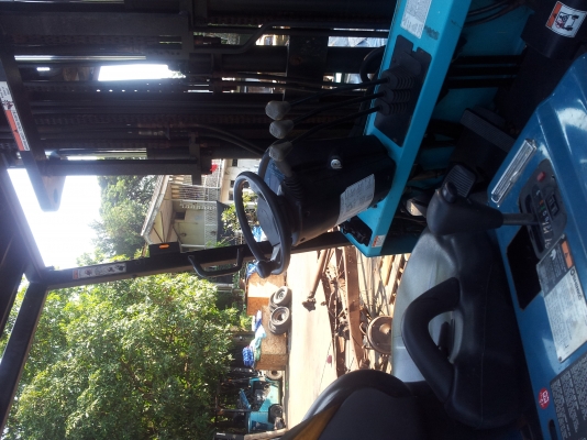 ขายรถโฟล์กลิฟ 2ตัน เสาสูง 4.60 ม. งาสไลด์ซ้ายขวา 230,000 บาท