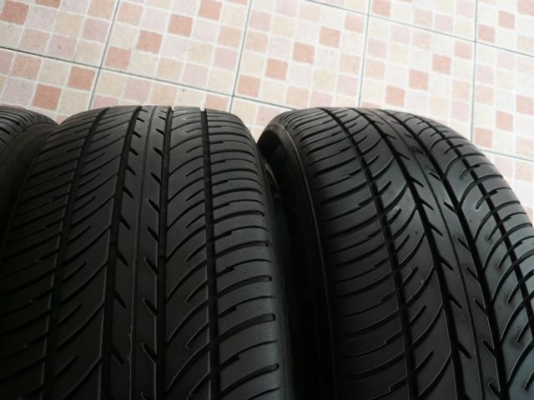 ขายยาง MICHELIN VIVACY 215-60-16 ปี3311 (1ชุด) ขายยาง MICHELIN VIVACY 215-60-16 ปี3311 (1ชุด)